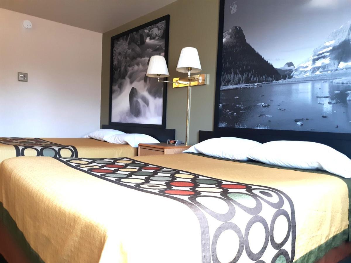 Super 8 By Wyndham Hamilton Hotel Luaran gambar