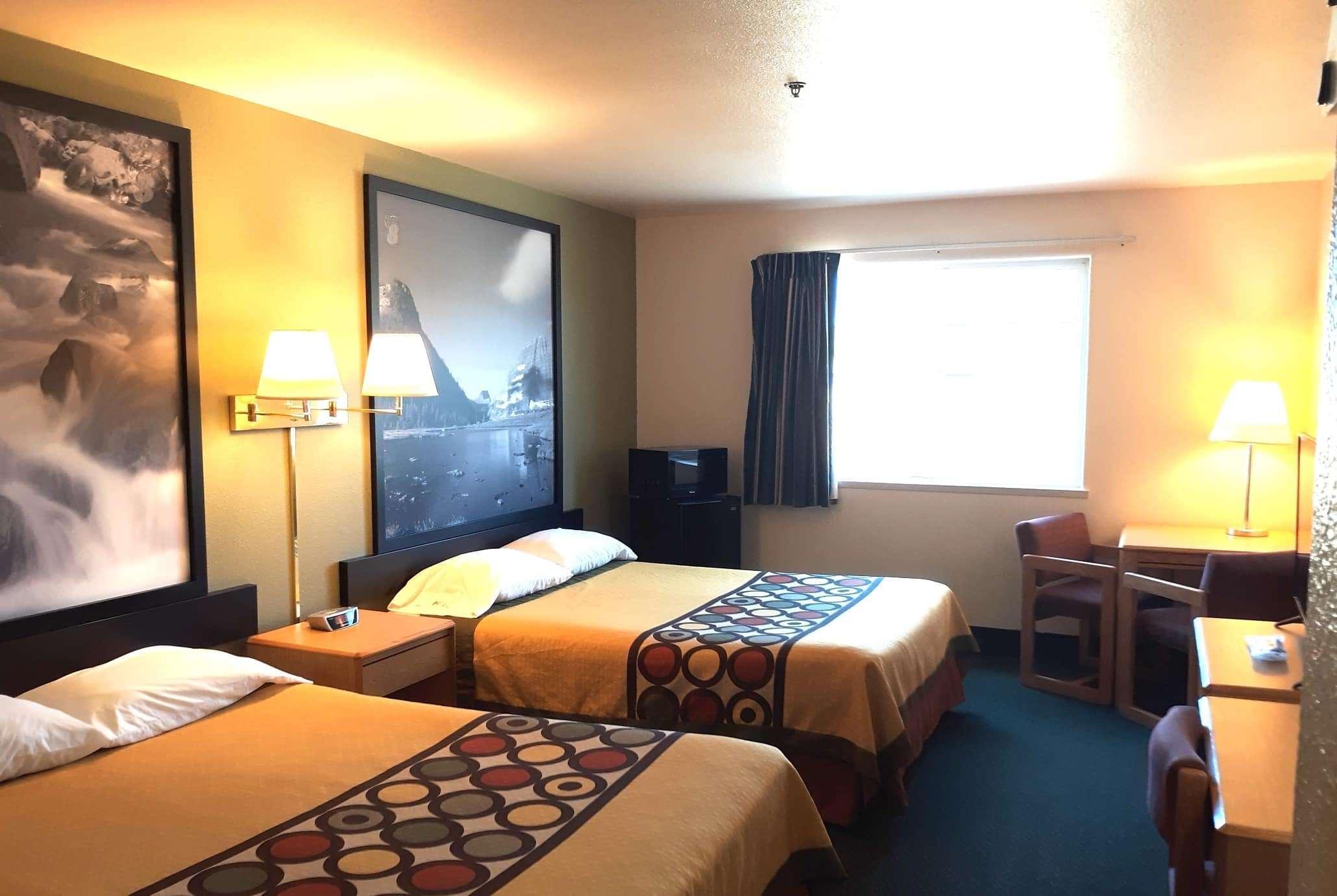 Super 8 By Wyndham Hamilton Hotel Luaran gambar