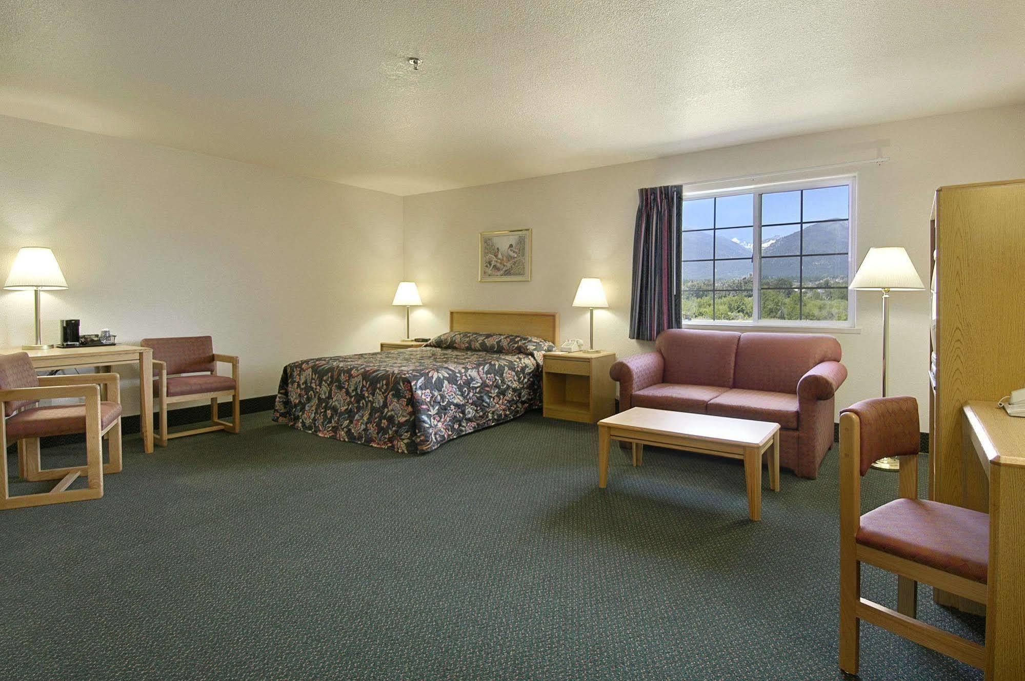 Super 8 By Wyndham Hamilton Hotel Bilik gambar